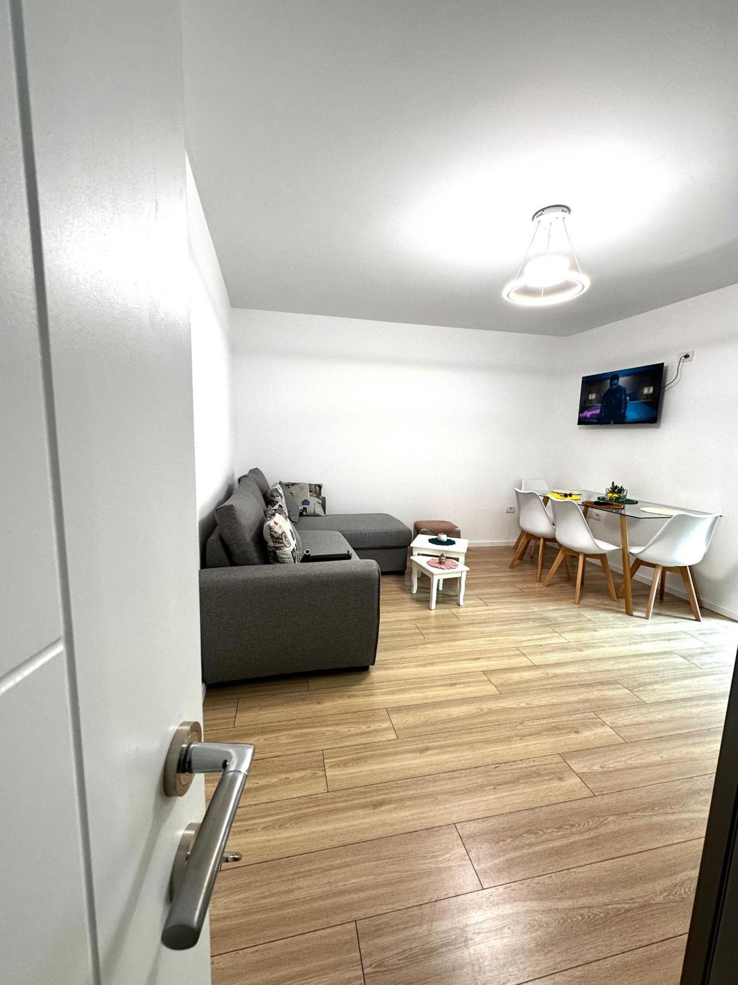 Center Jon Appartement *